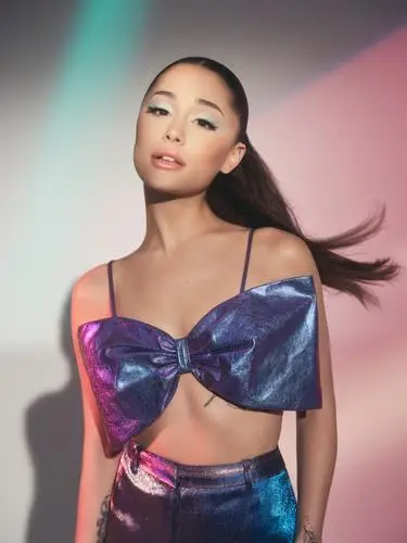 Ariana Grande Wall Poster picture 1044224