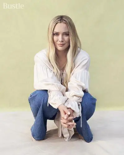 Hilary Duff Women's Colored  Long Sleeve T-Shirt - idPoster.com
