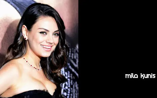 Mila Kunis Wall Poster picture 785537