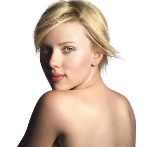 Scarlett Johansson White Tank-Top - idPoster.com